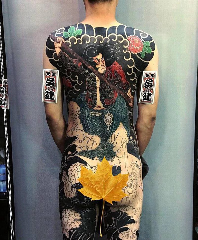 水浒英雄（童威）纹身图片_背部老传统纹身图案