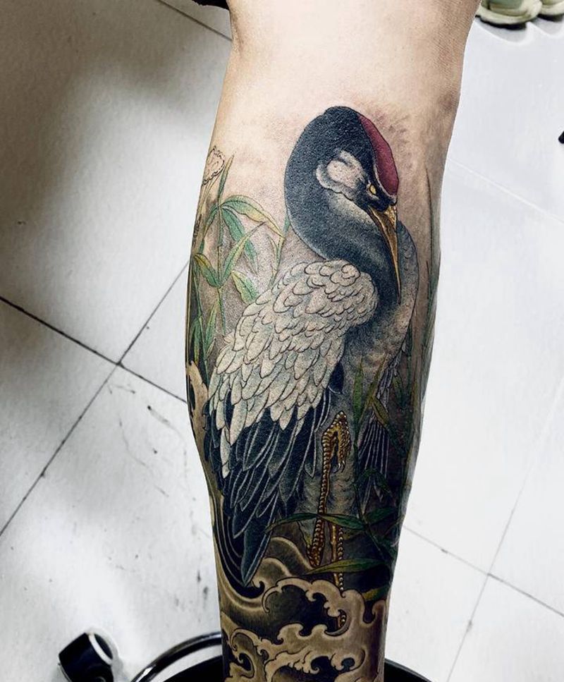 仙鹤纹身图片_腿部新传统纹身图案