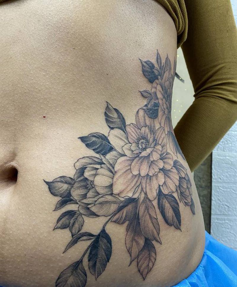 素花纹身图片_腹部点刺纹身图案