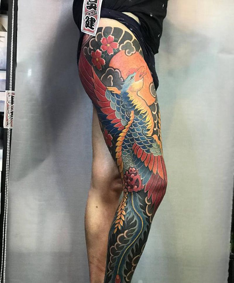 凤凰纹身图片_腿部老传统纹身图案