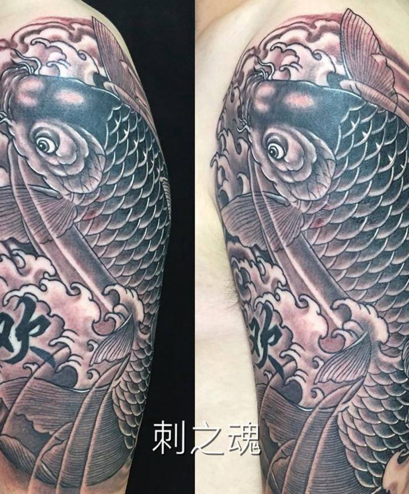 鲤鱼纹身图片_成品肩部传统原创纹身图案
