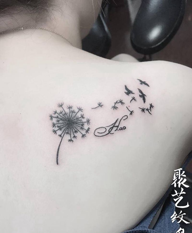 小清新 蒲公英纹身图片_背部纹身图案