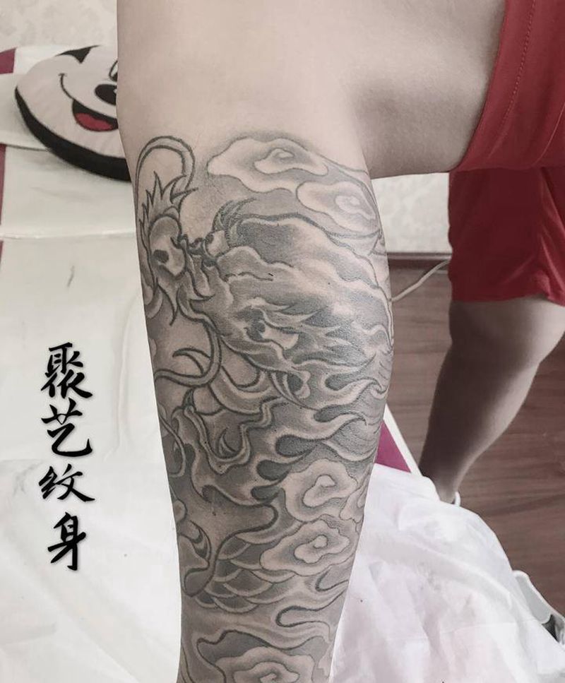 包腿龙纹身图片_腿部纹身图案
