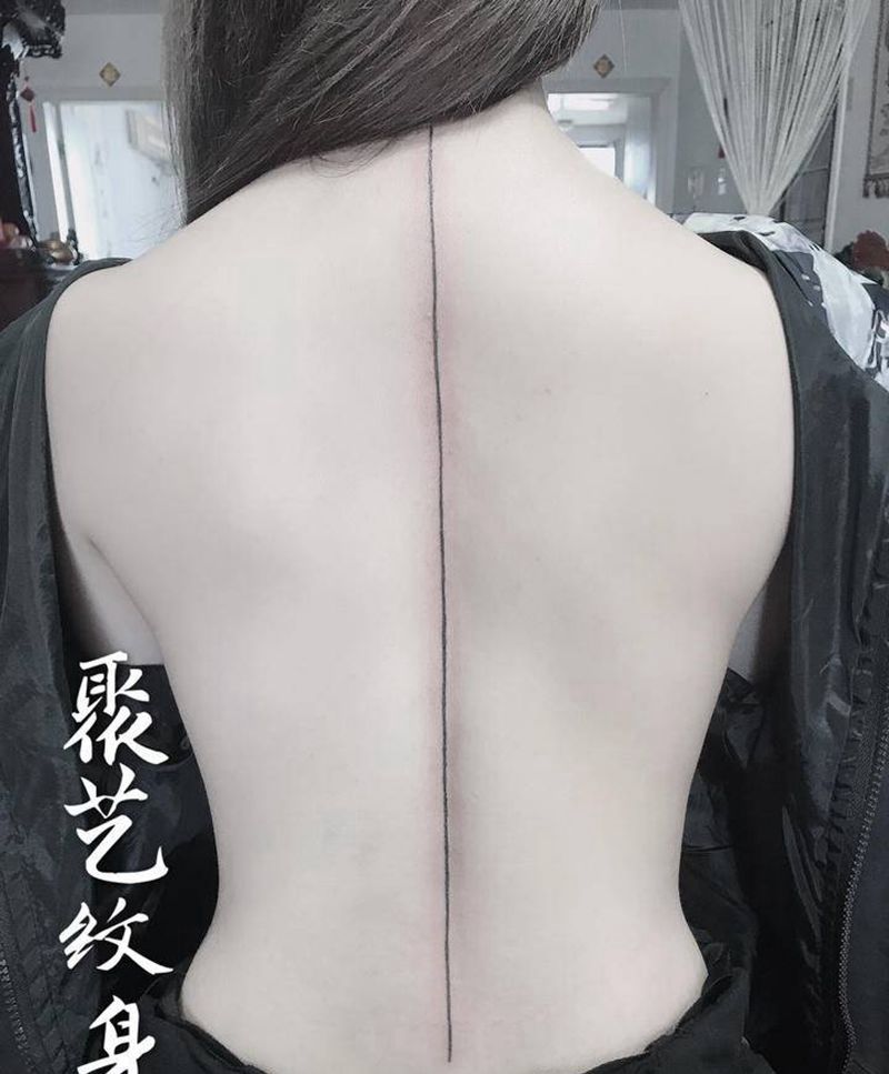 几何死亡线纹身图片_背部纹身图案