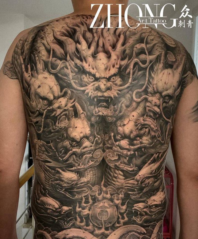 九龙壁纹身图片_背部新传统纹身图案