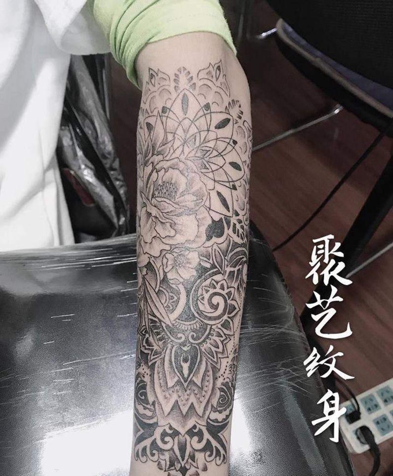 欧美素花纹身图片_手臂纹身图案