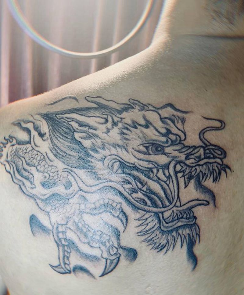 后肩老传统龙头纹身图片_肩部背部老传统龙纹身图案