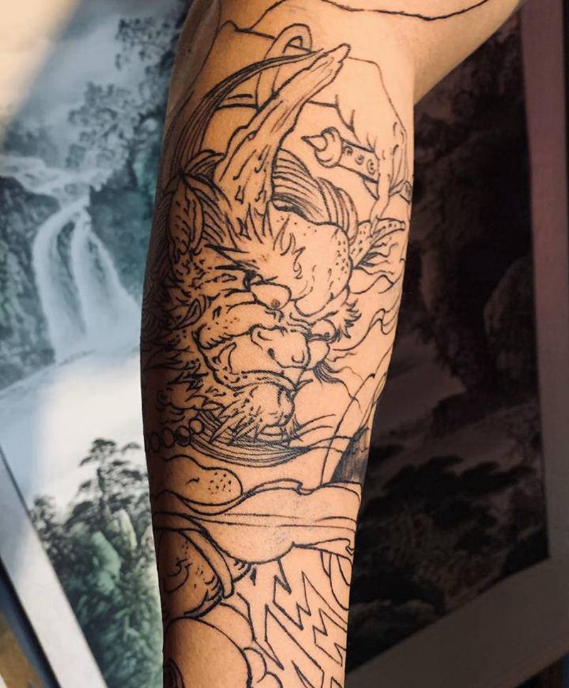 小臂雷神割线未完纹身图片_手臂老传统雷神纹身图案