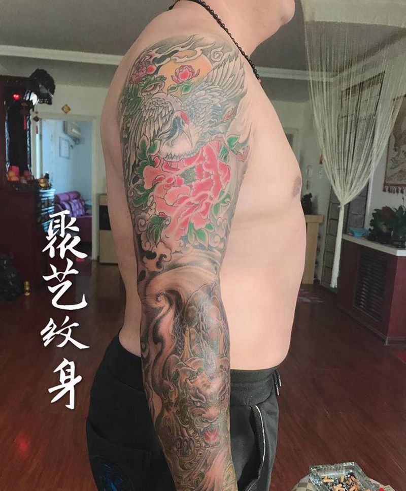 招财貔貅仙鹤花臂纹身图片_手臂纹身图案
