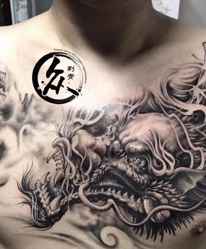 云龙纹身图片_胸部新传统纹身图案