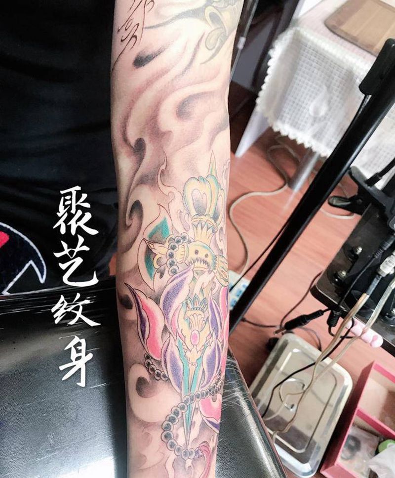 降魔杵纹身图片_手臂纹身图案