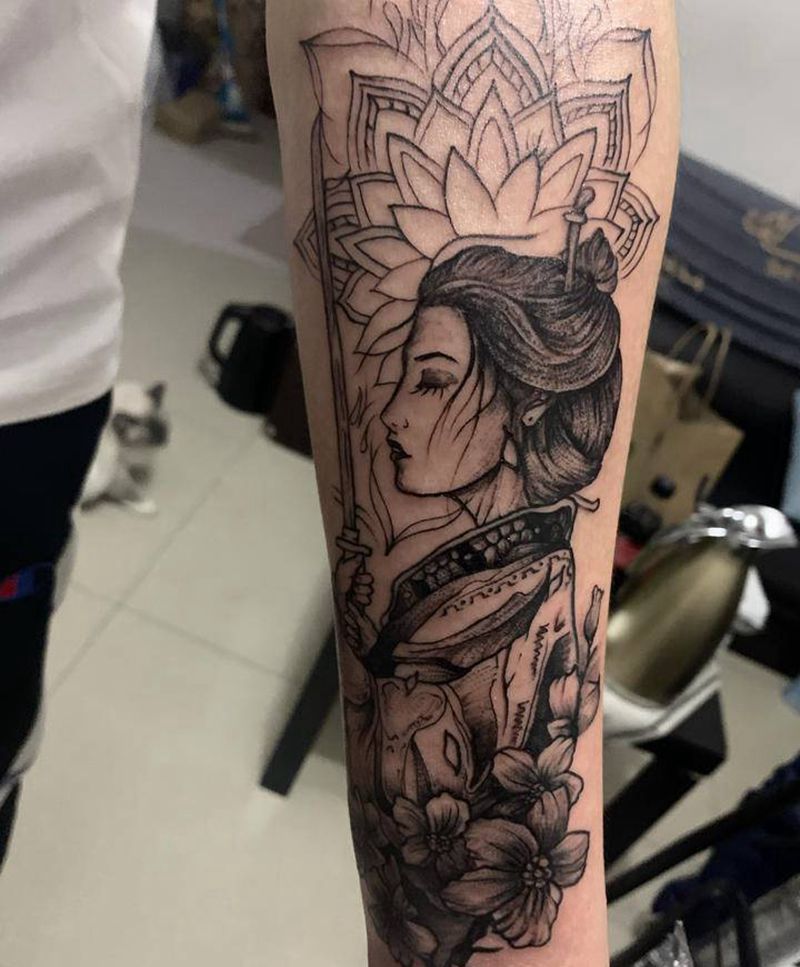 女武士纹身图片_手臂纹身图案