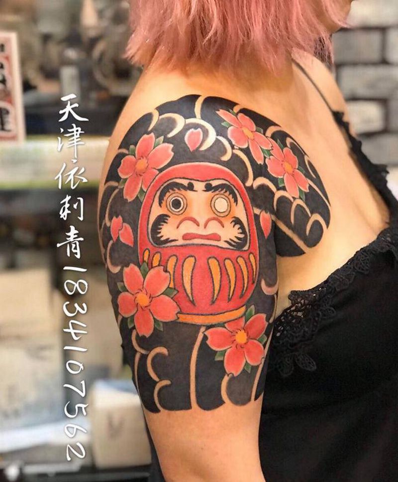 半甲达摩蛋纹身图片_手臂老传统达摩蛋日式纹身图案