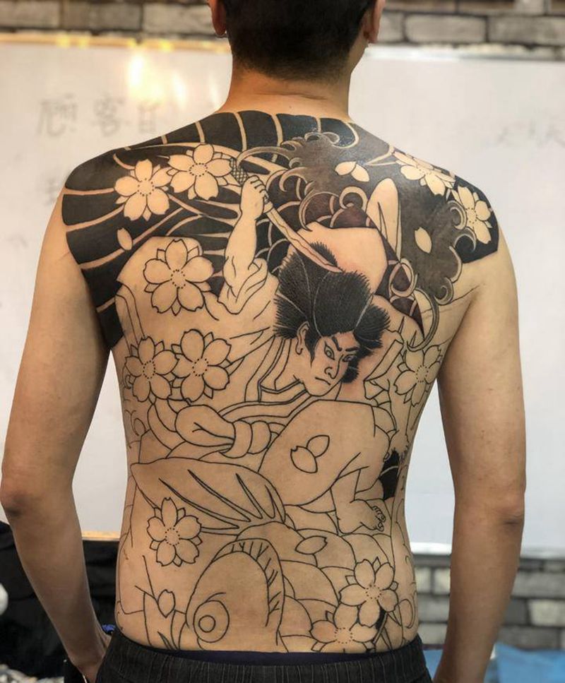 杀鲤纹身图片_背部老传统纹身图案