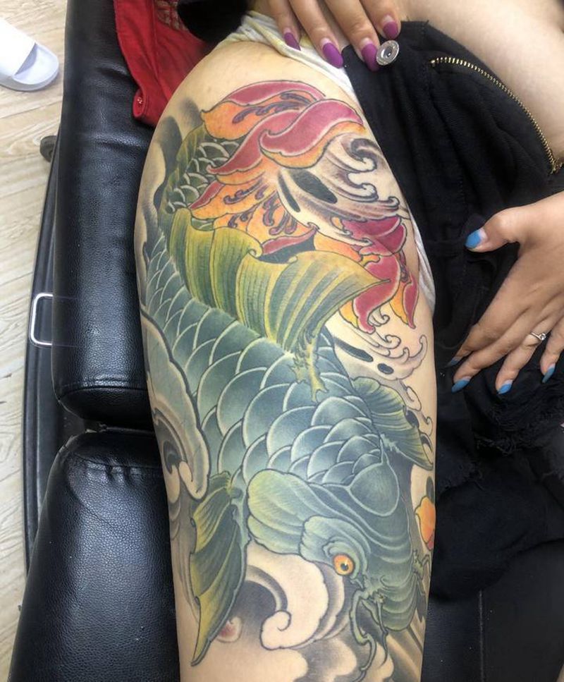 鱼纹身图片_腿部新传统老传统纹身图案