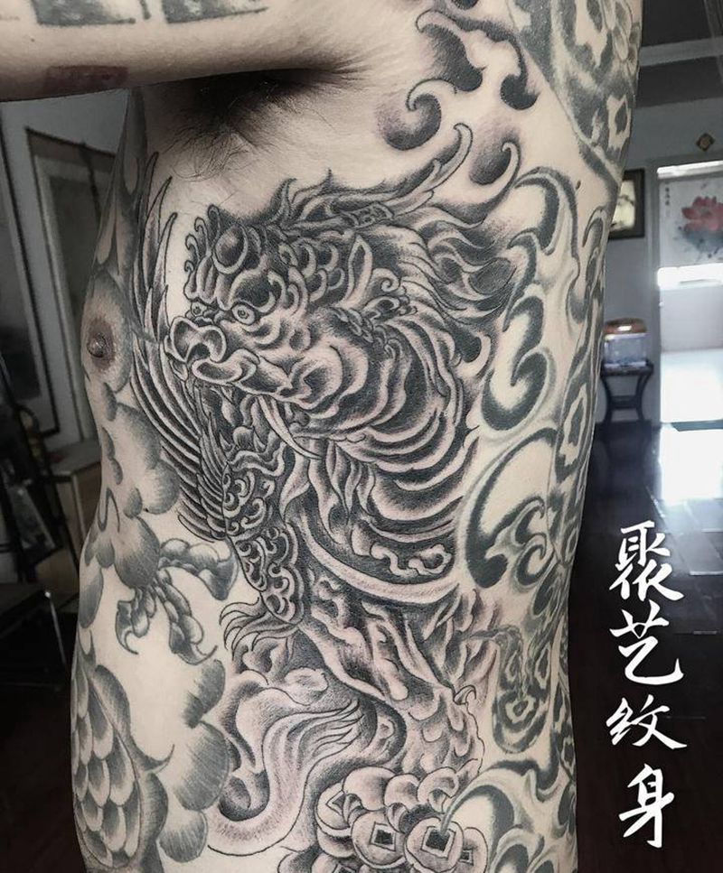 招财貔貅纹身图片_腰部纹身图案