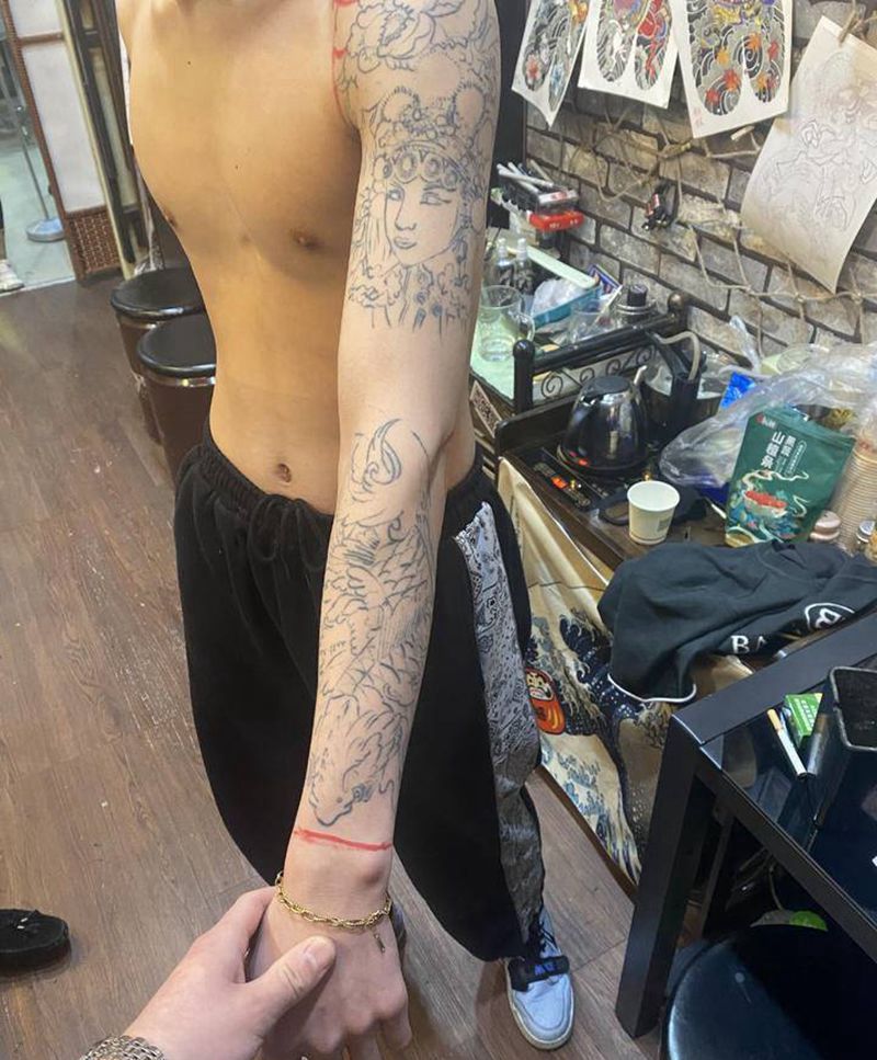 修改花臂进度纹身图片_手部老传统纹身图案