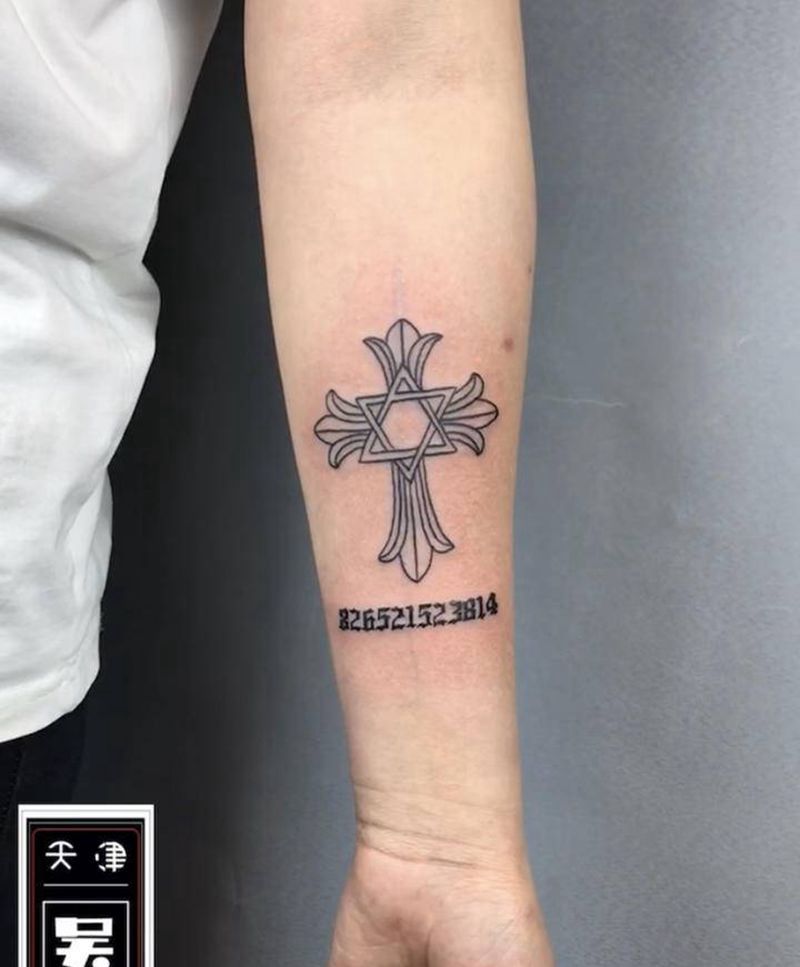 克罗心纹身图片_手臂小清新纹身图案