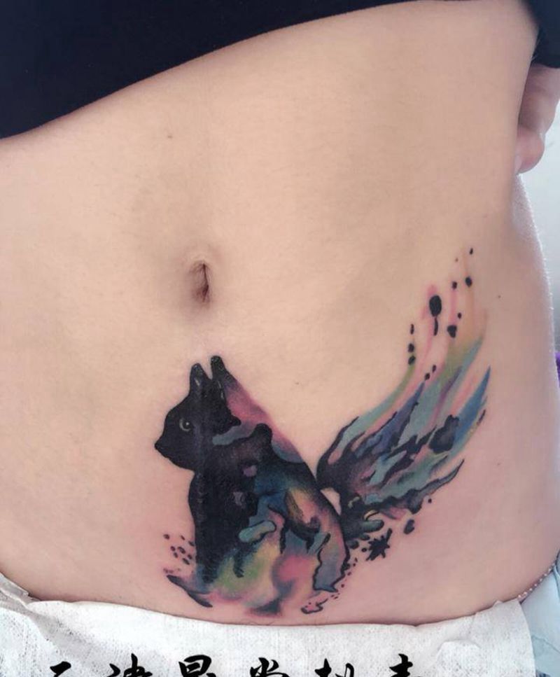 水彩猫遮盖纹身图片_