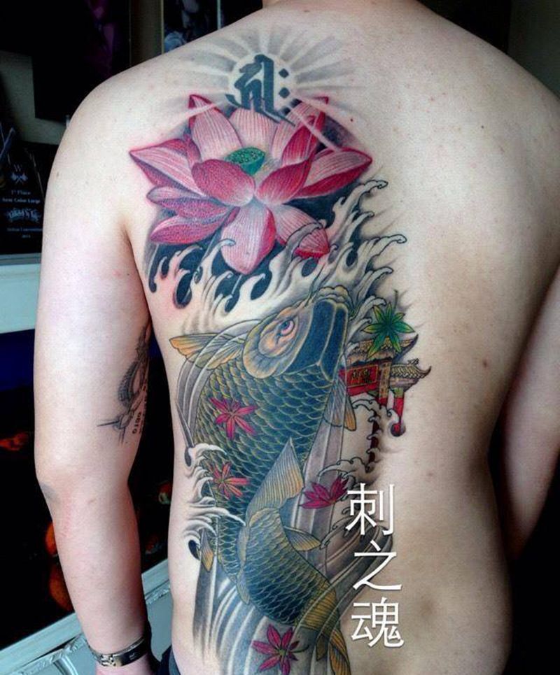 鱼跃龙门纹身图片_背部传统习俗原创纹身图案