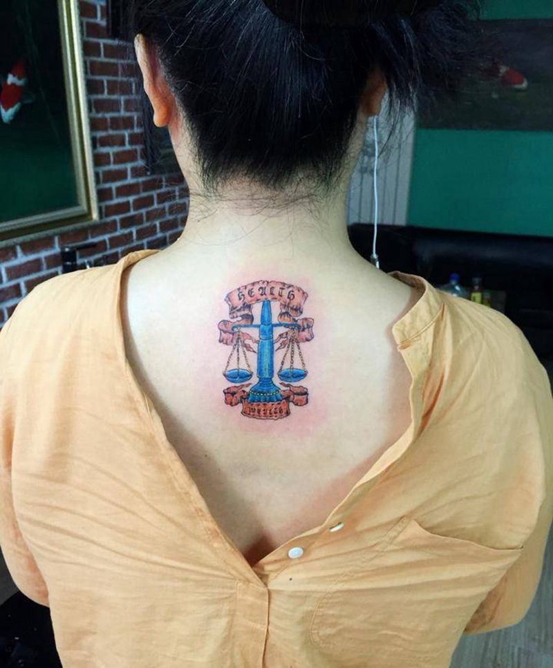 天秤座⚖️纹身图片_欧美背部纹身图案