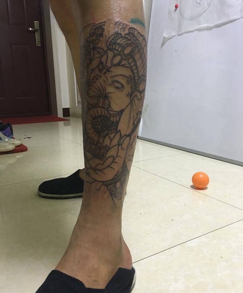 象神包小腿 未完成纹身图片_