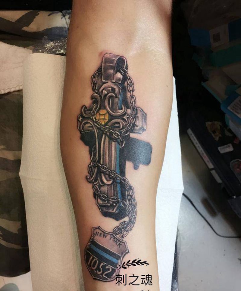 十字架纹身图片_成品原创静物写实欧美手臂纹身图案