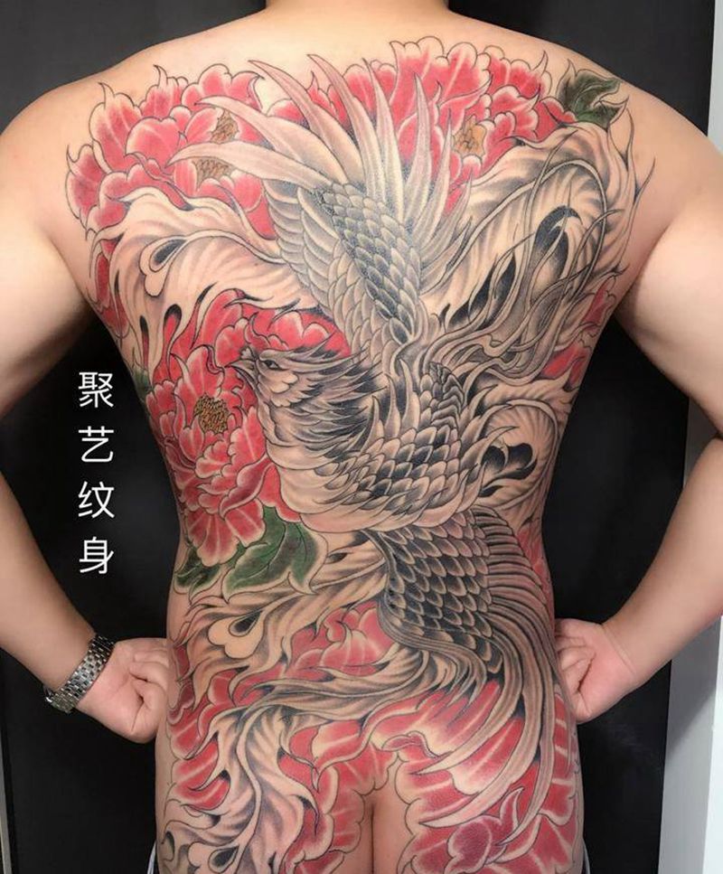 凤戏牡丹纹身图片_