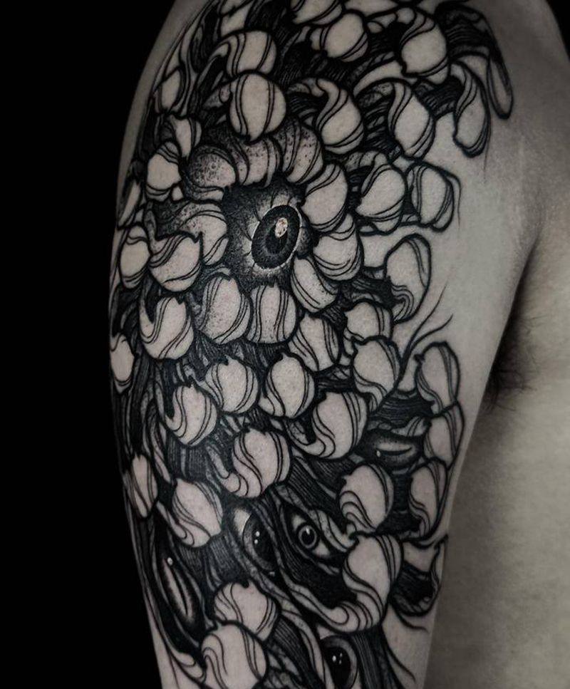 暗黑菊花纹身图片_手臂手部点刺欧美写实菊花暗黑眼睛纹身图案