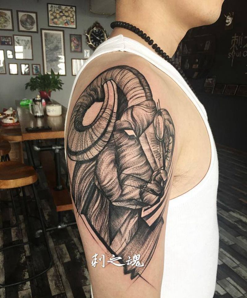 白羊座♈️纹身图片_成品肩部欧美清新动物纹身图案