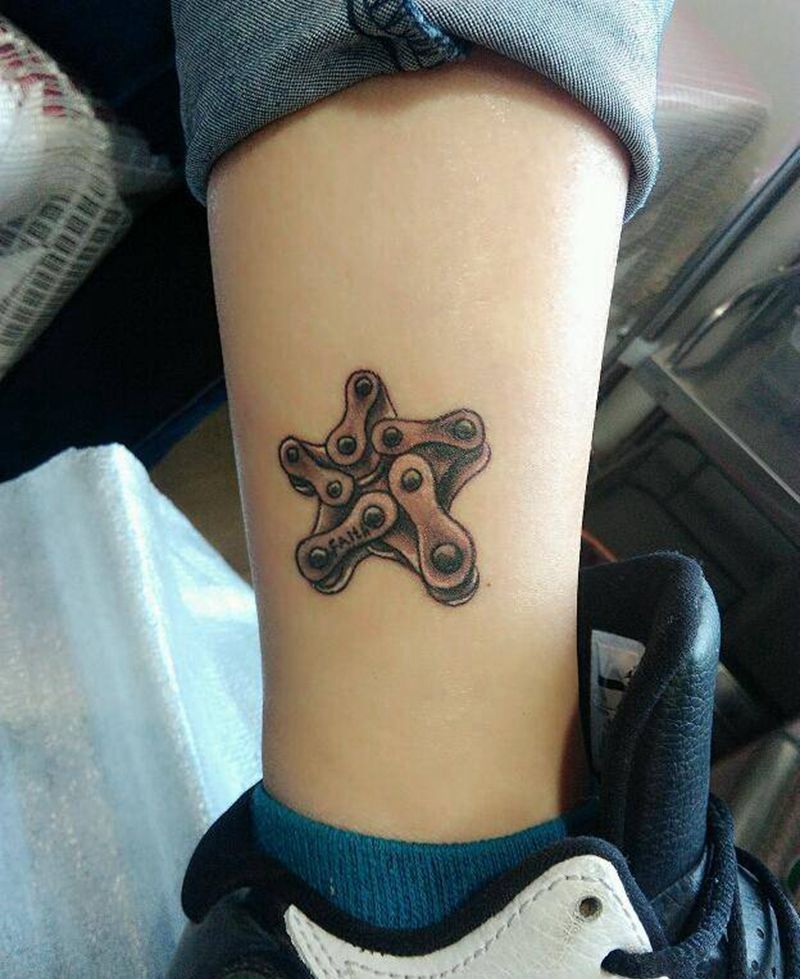 五星链条纹身图片_腿部欧美清新静物成品纹身图案