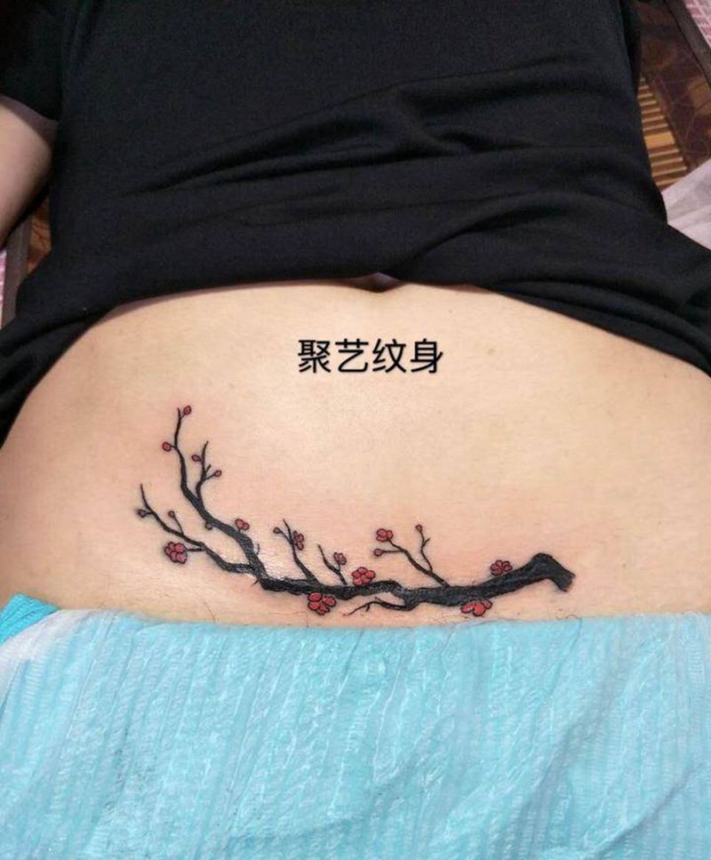 梅花纹身图片_成品腹部传统植物纹身图案