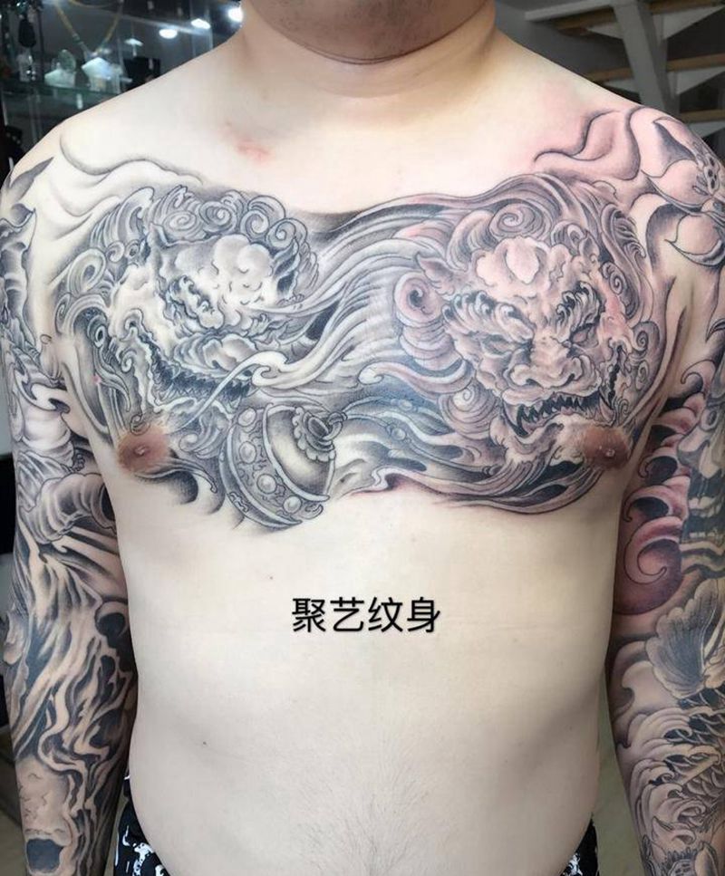 唐狮花胸纹身图片_