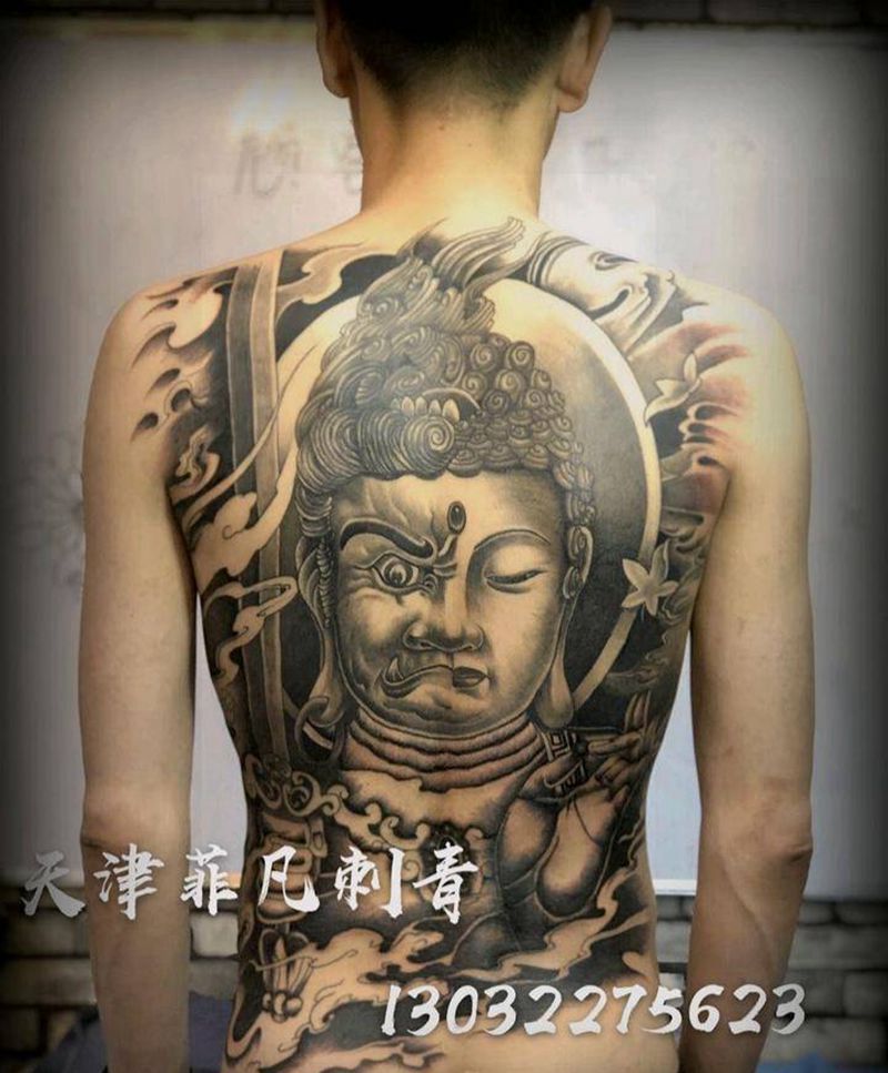 一念之间纹身图片_背部新传统纹身图案