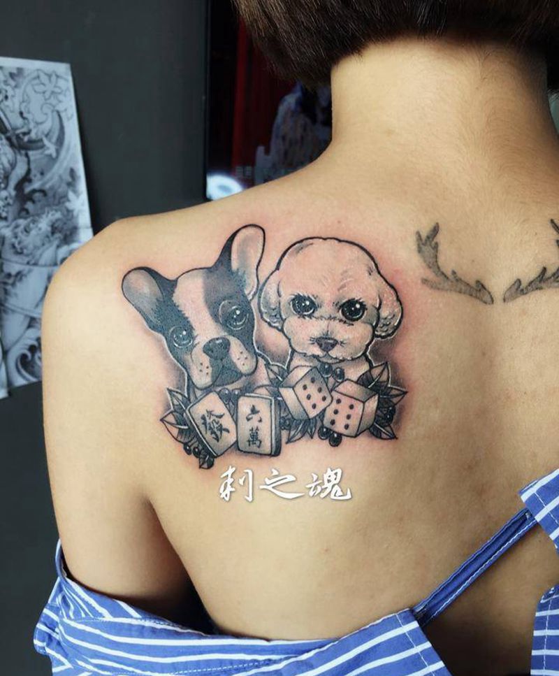 铭刻纹身图片_成品背部清新动物原创纹身图案