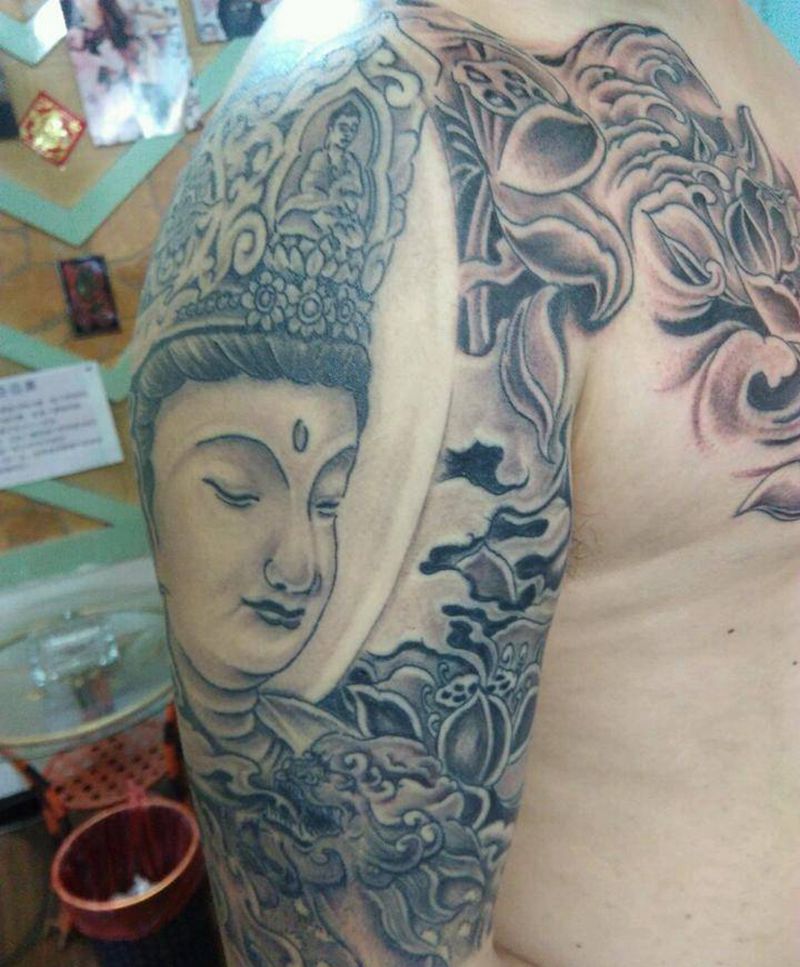 普贤菩萨半甲纹身图片_肩部胸部手臂传统人物植物鬼神宗教成品纹身图案