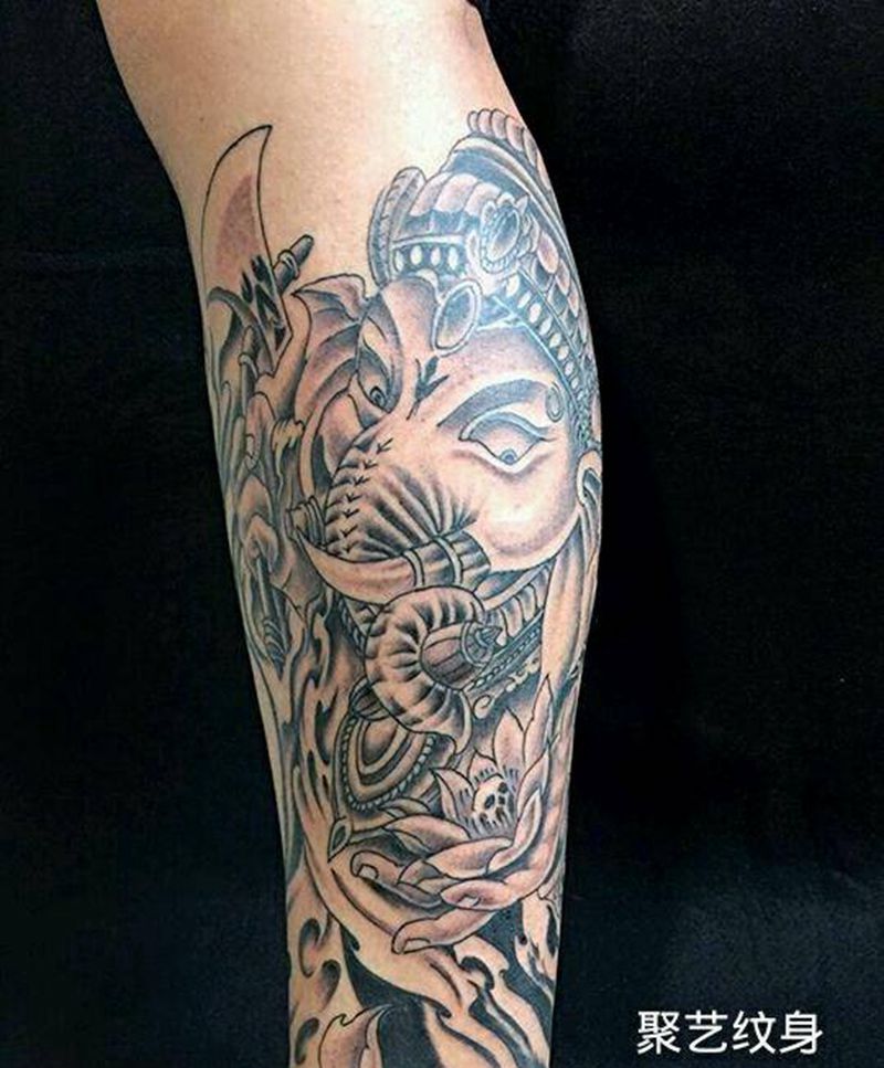 小腿象神纹身图片_