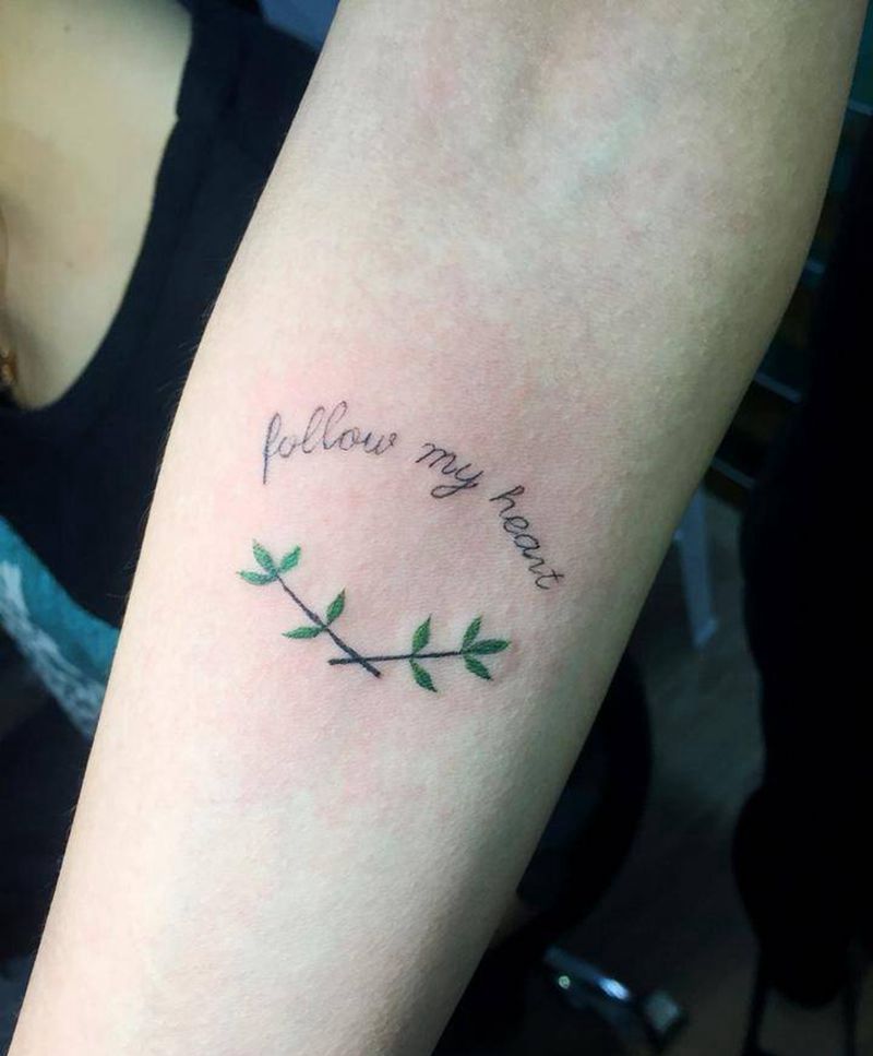 小清新纹身图片_手臂清新植物纹身图案