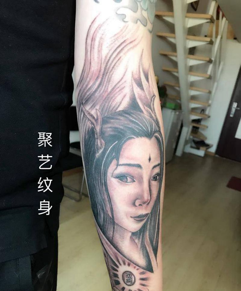 肖像龙女纹身图片_