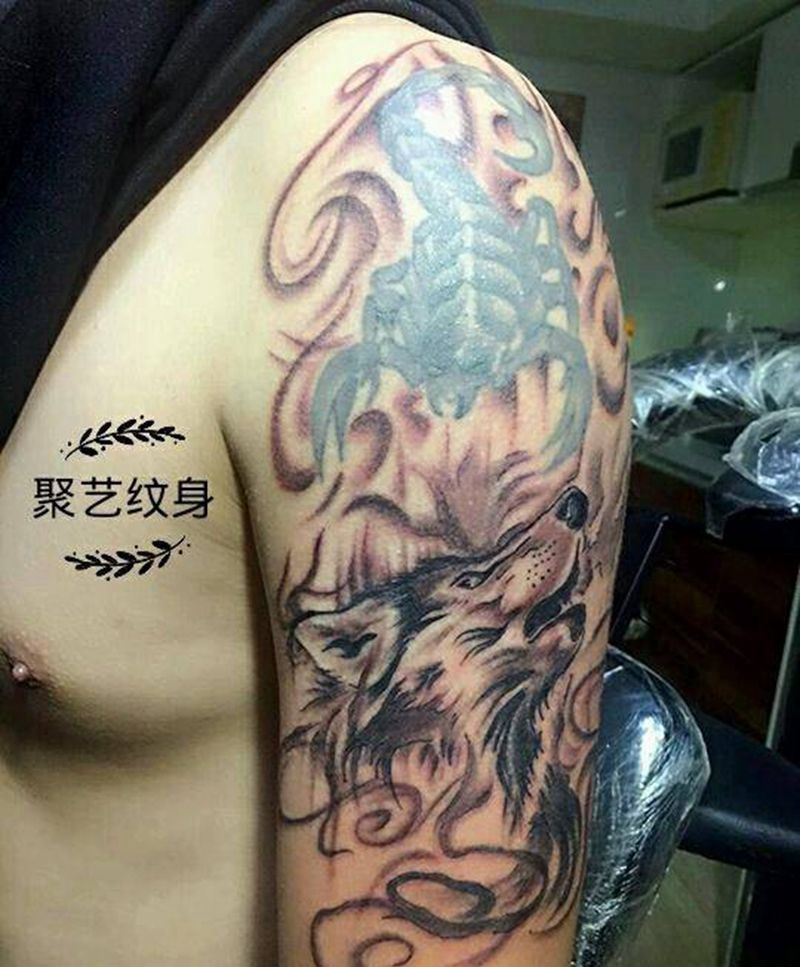 水墨狼头纹身图片_