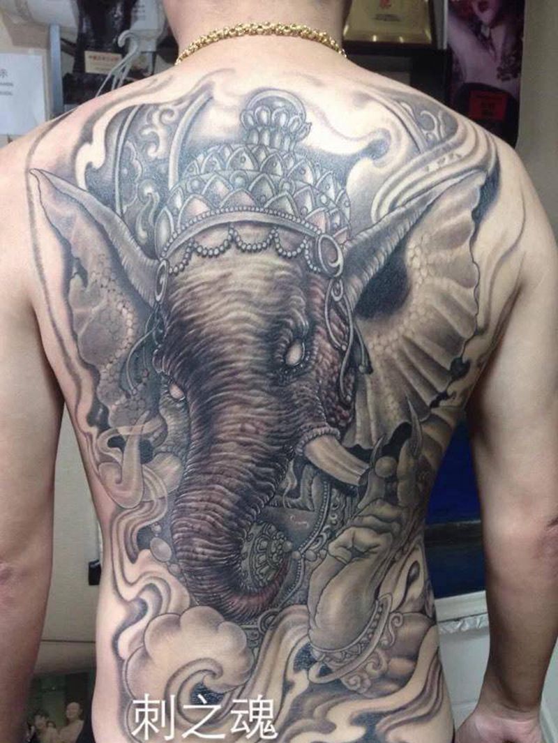象鼻财神纹身图片_背部人物传统纹身图案