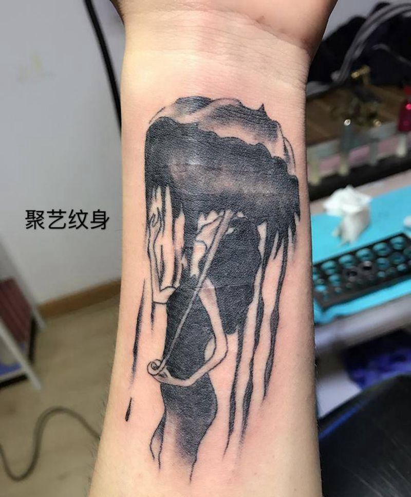 抽象雨中行纹身图片_成品手臂欧美人物纹身图案