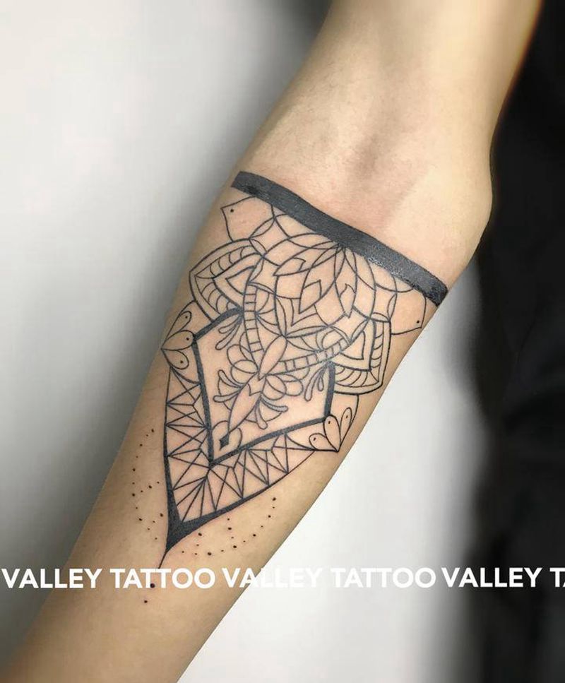 图腾纹身图片_手臂几何纹身图案