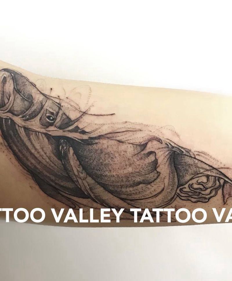 线条 鲸鱼纹身图片_手臂纹身图案