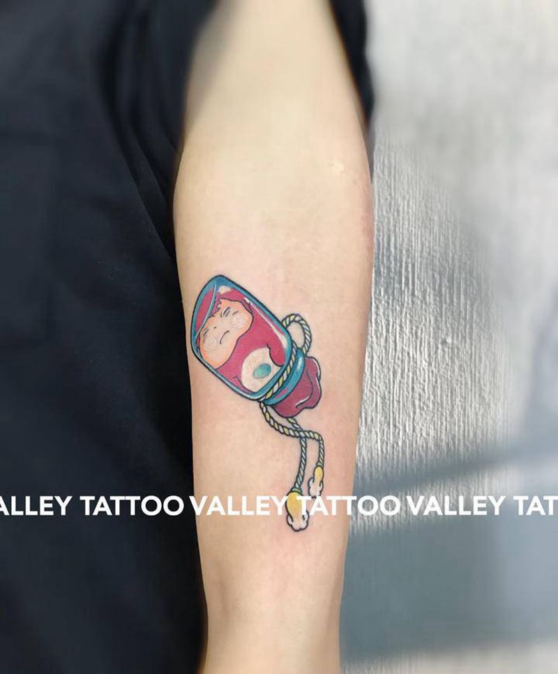 悬崖上的金鱼姬纹身图片_手臂纹身图案