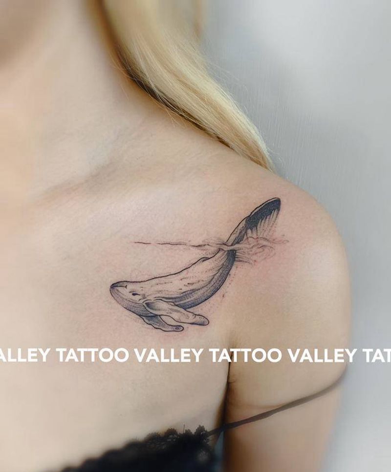 抹香鲸纹身图片_肩部纹身图案