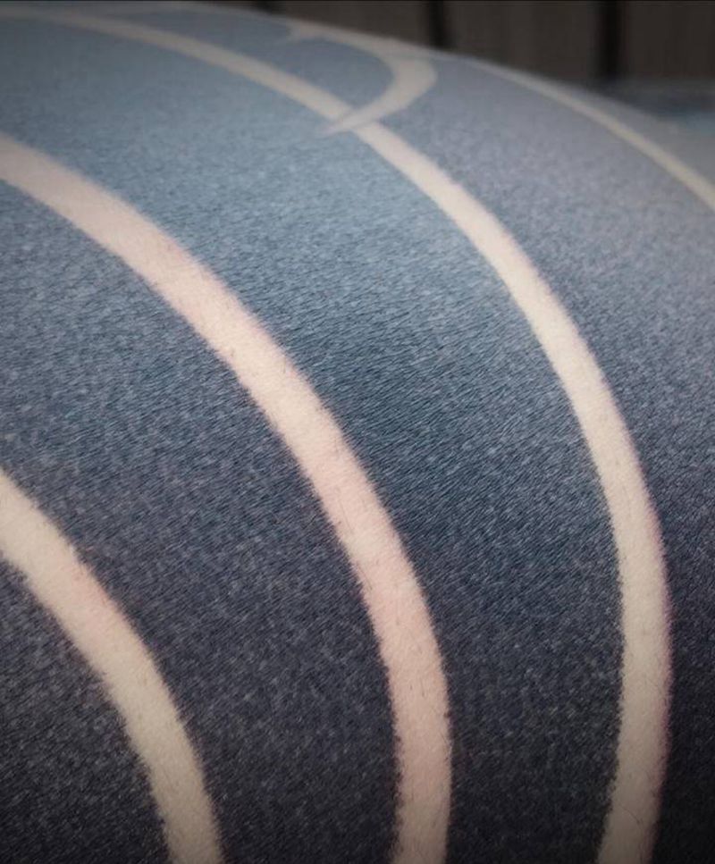 满背局部圆针雾面纹身图片_背部老传统纹身图案