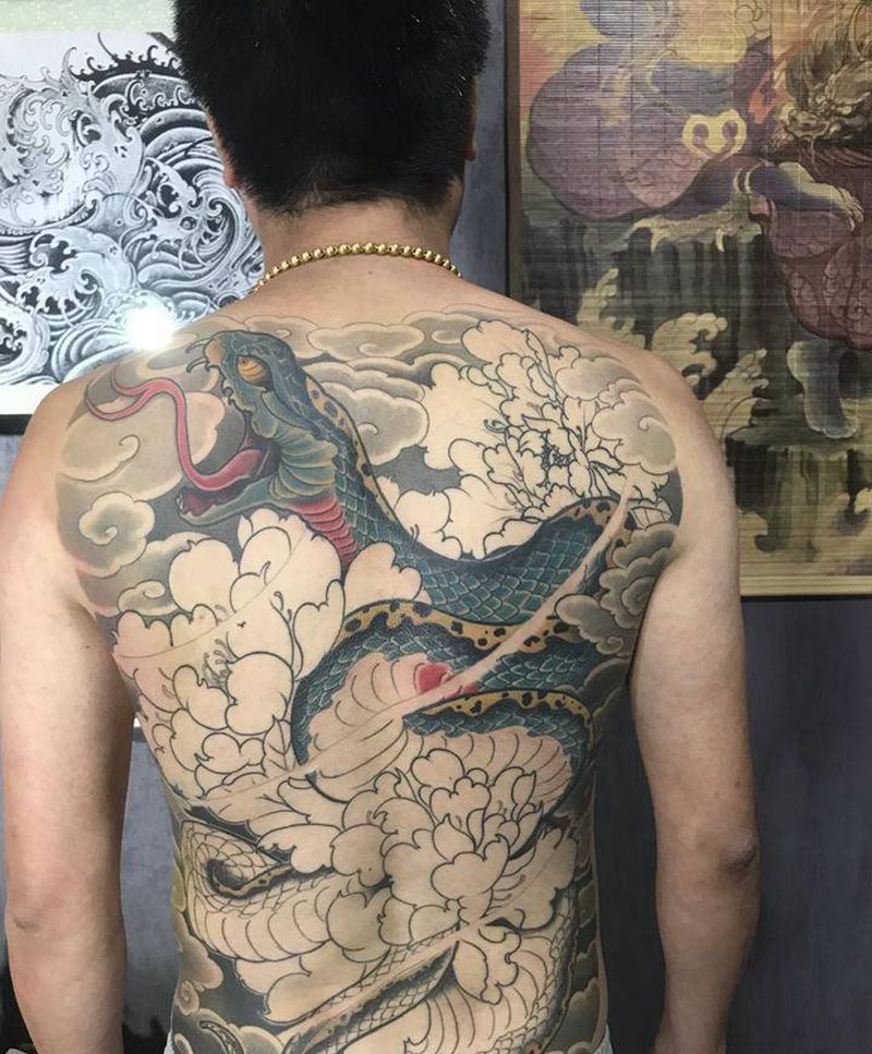 蟒戏牡丹（未完成）纹身图片_背部新传统纹身图案