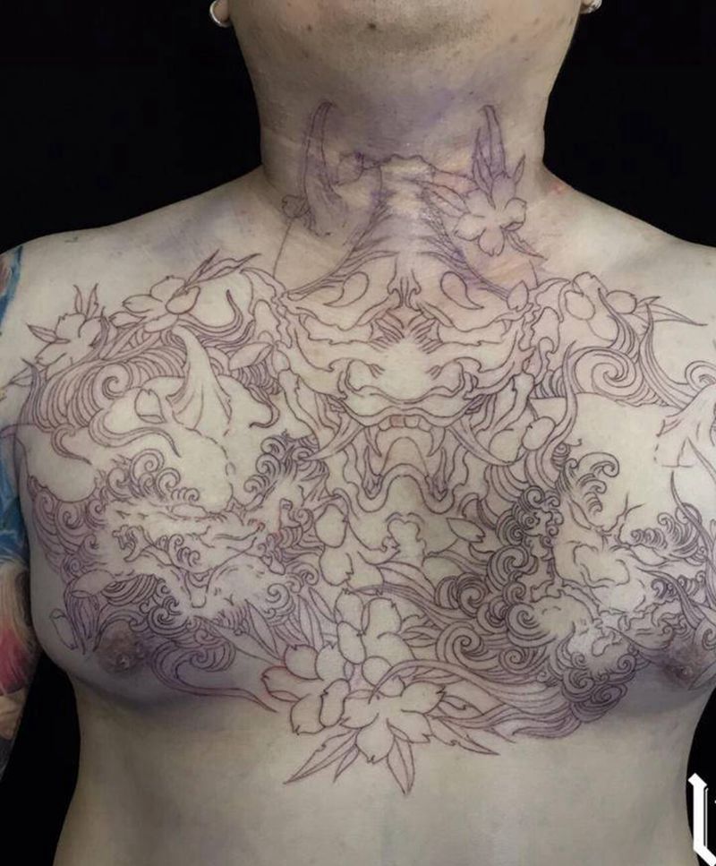新传统花胸割线纹身图片_新传统纹身图案