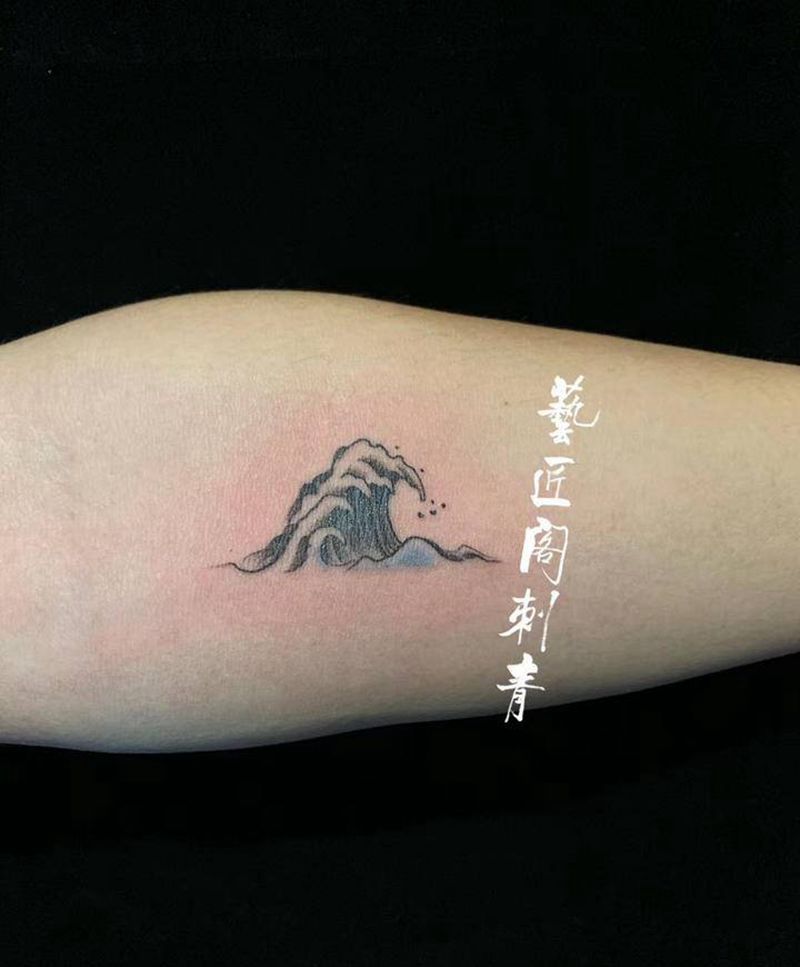 小浪花纹身图片_手臂纹身图案